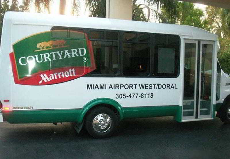 Courtyard Miami Airport West/Doral Hotel Eksteriør billede
